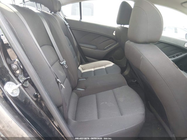 صورة 8 لـ 2017 KIA FORTE LX