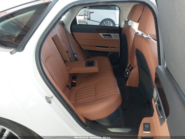 2018 Jaguar XF 35T PORTFOLIO LIMITED EDITION — фото 8