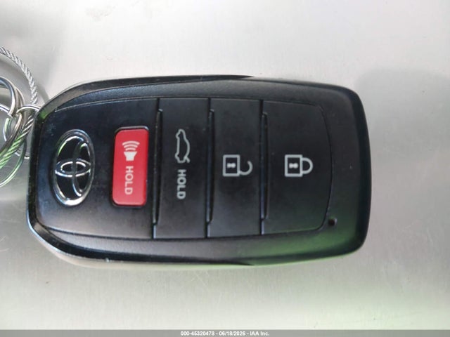 2025 TOYOTA CAMRY SE 11