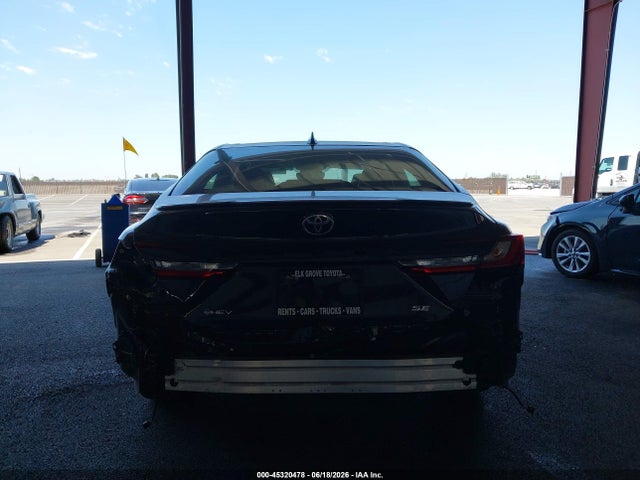 2025 TOYOTA CAMRY SE 6