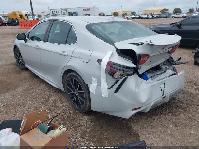 2022 TOYOTA CAMRY SE 3