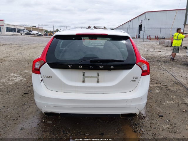 صورة مصغرة 17 لـ 2016 Volvo V60 T5 PLATINUM