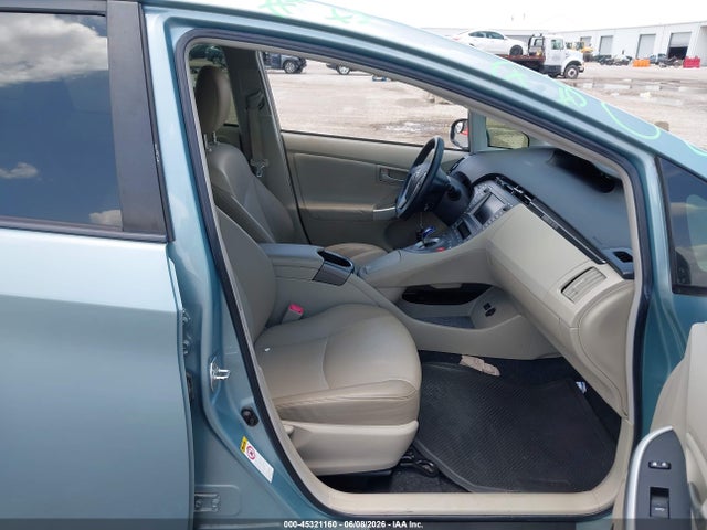 2013 Toyota PRIUS FOUR — фото 5