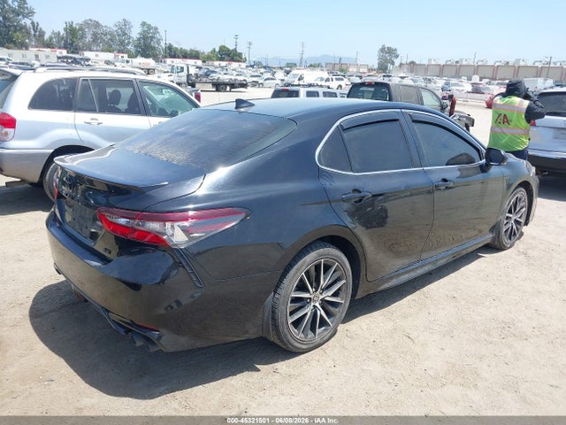2022 Toyota CAMRY SE — фото 4