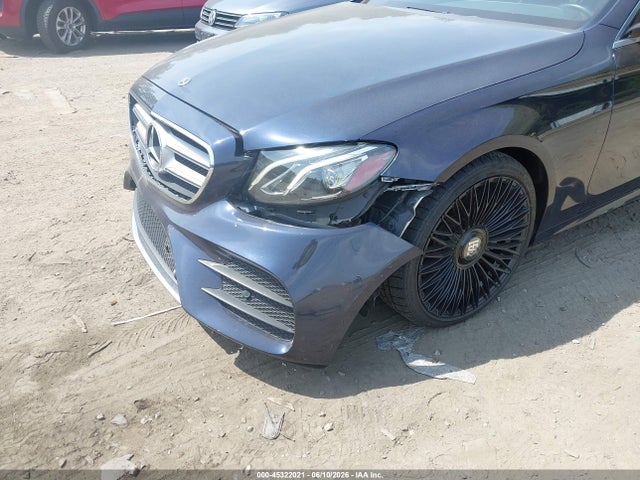 2018 Mercedes-BENZ E 300 4MATIC 照片 6