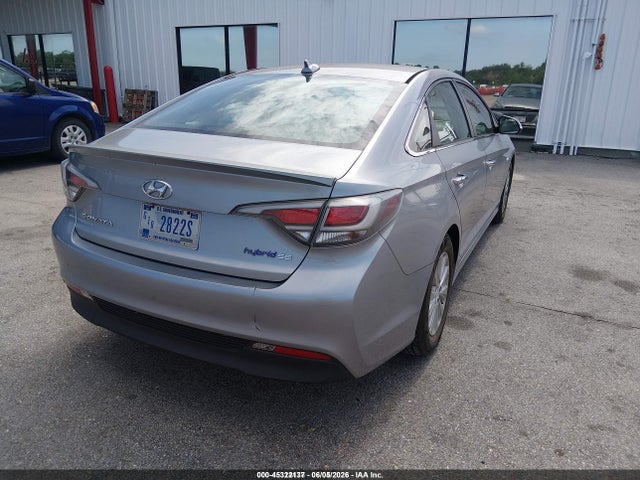 2016 Hyundai SONATA HYBRID SE — фото 4