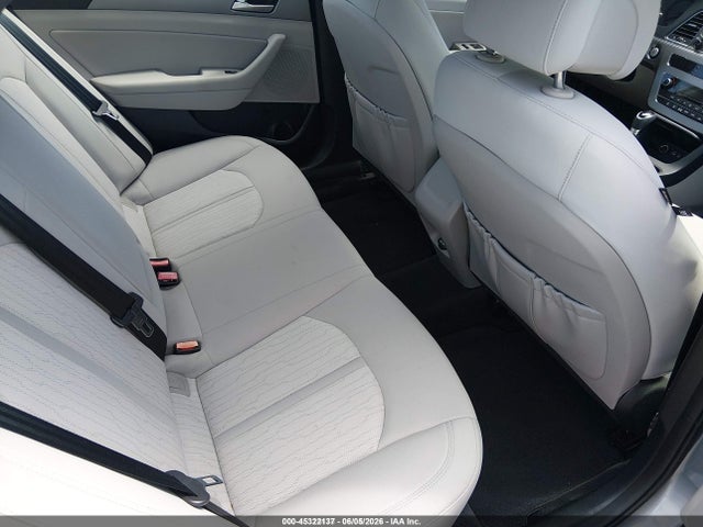2016 Hyundai SONATA HYBRID SE — фото 8
