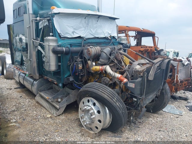 1999 INTERNATIONAL 9900 