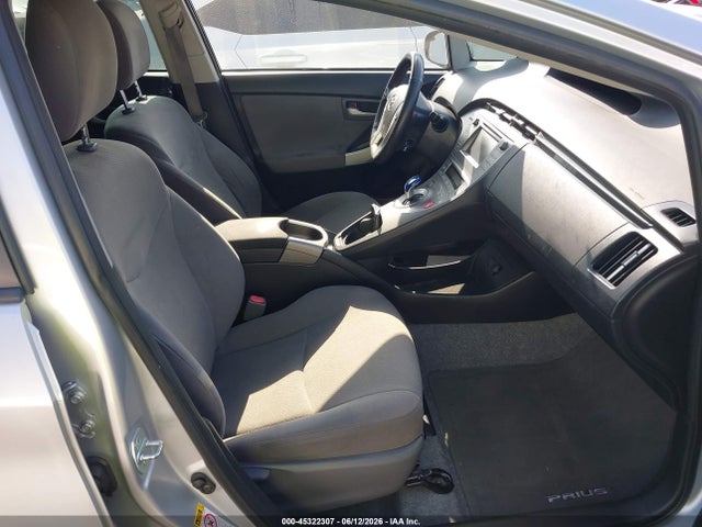 2015 Toyota PRIUS TWO — фото 5