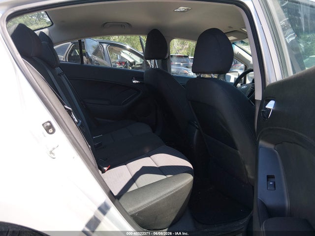 صورة 8 لـ 2016 KIA FORTE LX