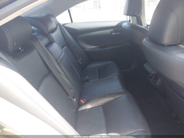 صورة 8 لـ 2010 Lexus ES 350