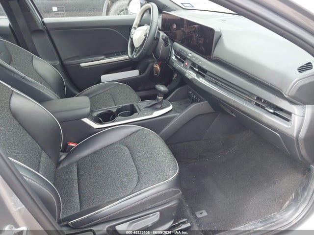 2025 KIA K4 GT-LINE photo 5