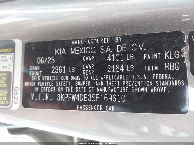 2025 KIA K4 GT-LINE photo 9