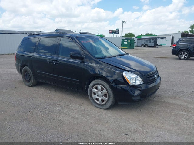 2010 KIA SEDONA LX