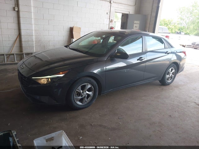 2021 Hyundai ELANTRA SE 照片 2
