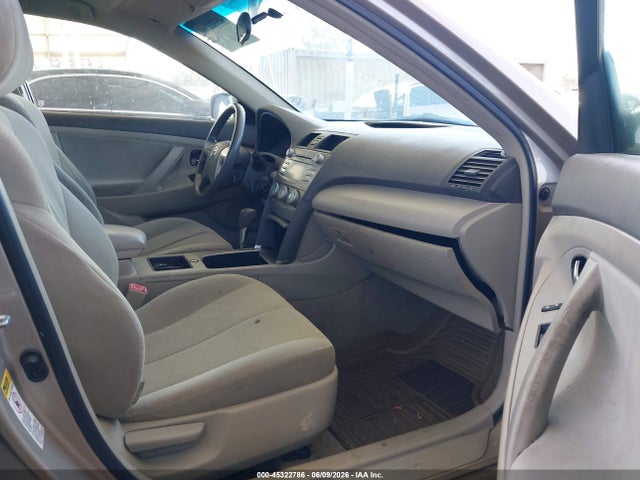 2008 Toyota CAMRY LE photo 5