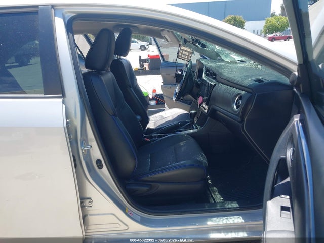 2019 Toyota COROLLA SE 照片 5
