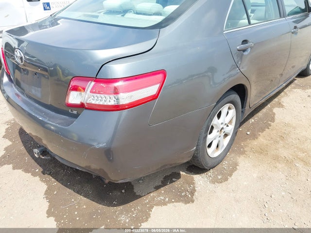 2010 Toyota CAMRY LE 照片 6
