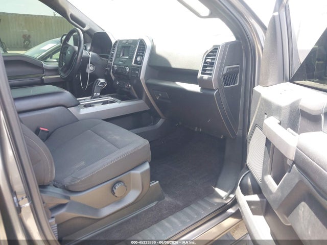 2015 FORD F-150 XLT photo 5