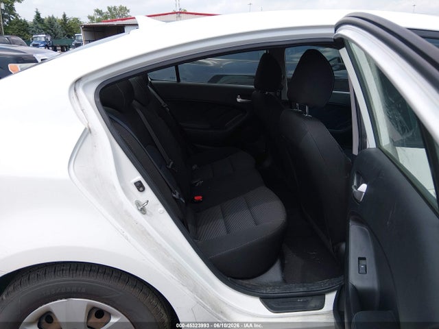 2017 KIA FORTE LX 照片 8