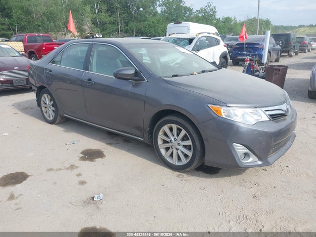 2014 TOYOTA CAMRY XLE