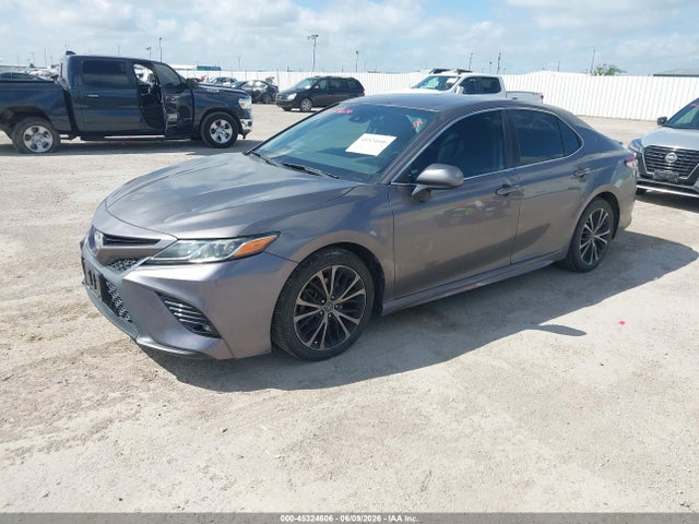 2019 Toyota CAMRY SE — фото 2