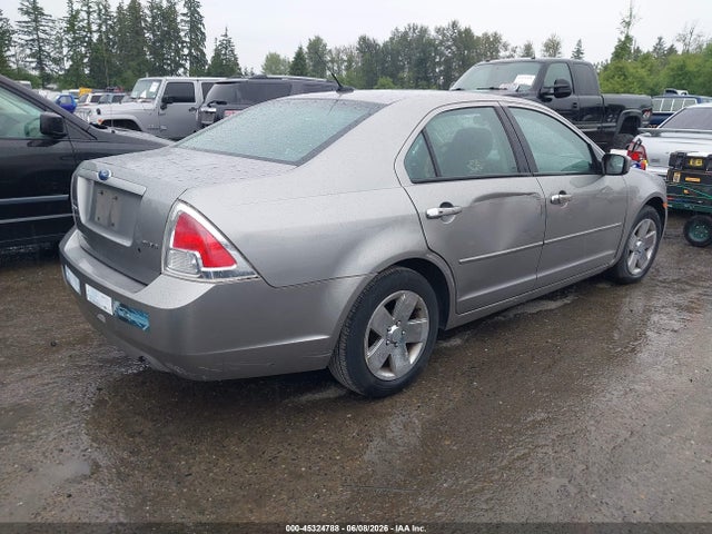 FORD FUSION SE - 4