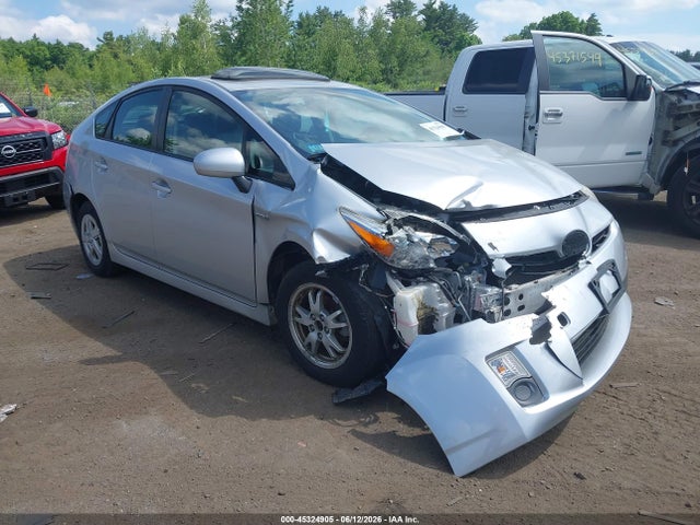 2011 TOYOTA PRIUS THREE