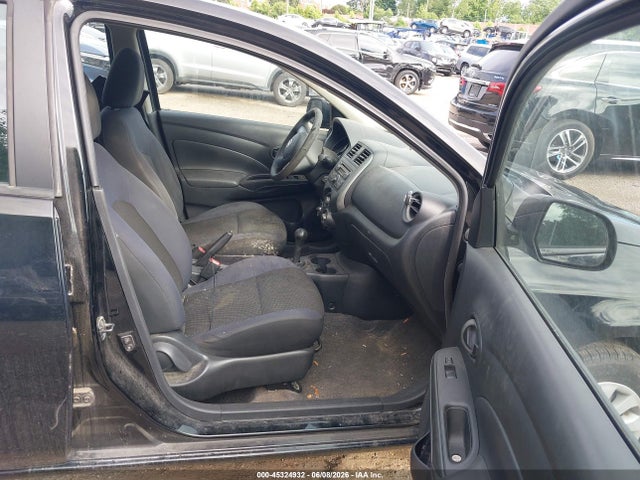 2012 Nissan VERSA 1.6 SV 照片 5
