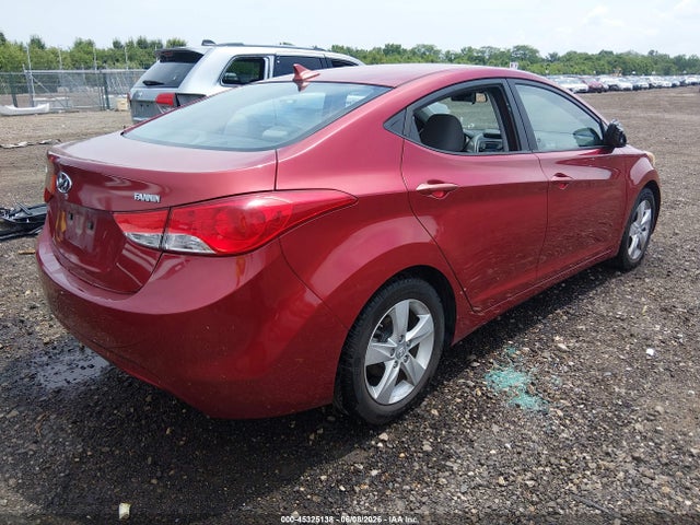 2013 Hyundai ELANTRA GLS 照片 4
