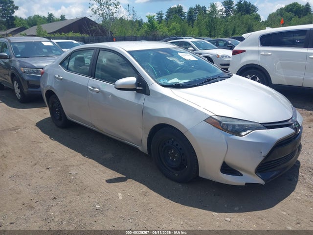 2017 Toyota COROLLA LE photo 6