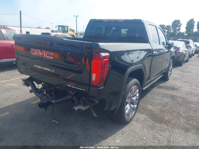 صورة 4 لـ 2025 GMC SIERRA 1500 4WD SHORT BOX DENALI