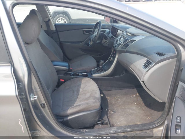 2014 Hyundai ELANTRA SE 照片 5