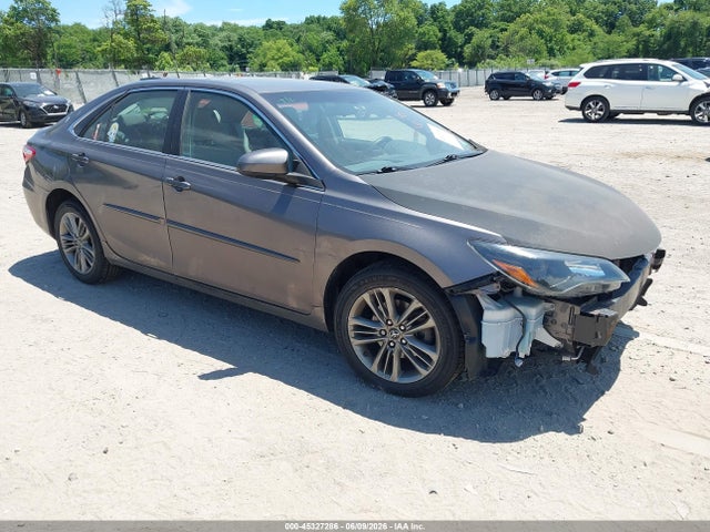 2017 TOYOTA CAMRY SE
