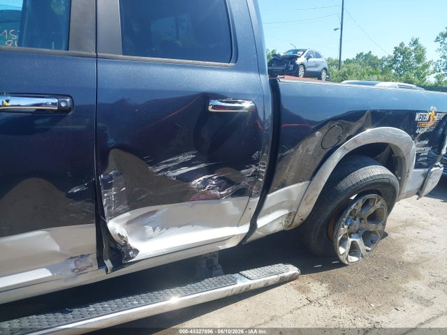 صورة 6 لـ 2015 RAM 1500 LARAMIE
