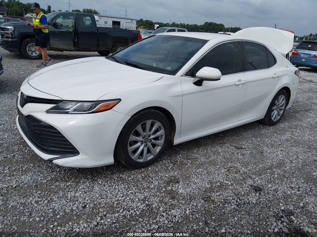 2018 Toyota CAMRY LE 照片 2