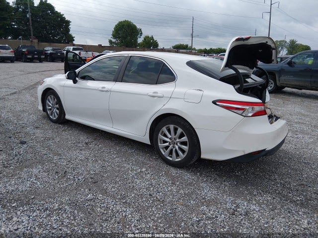 2018 Toyota CAMRY LE 照片 3