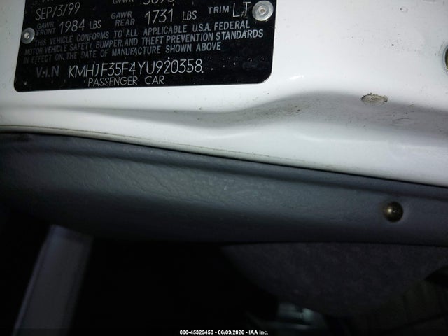 2000 Hyundai ELANTRA GLS 照片 9