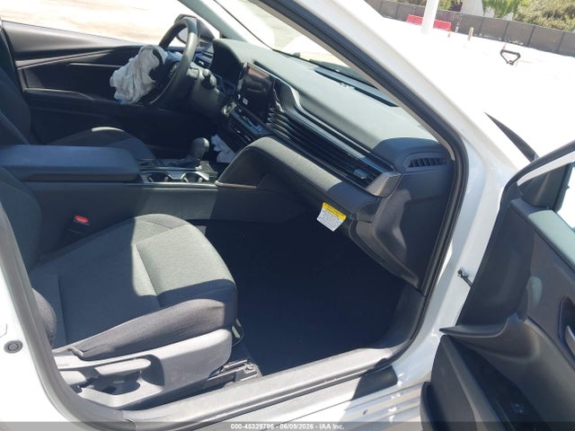 صورة 5 لـ 2026 Toyota CAMRY LE