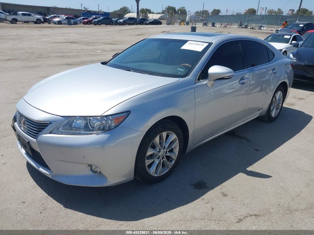 2015 Lexus ES 300H 照片 2
