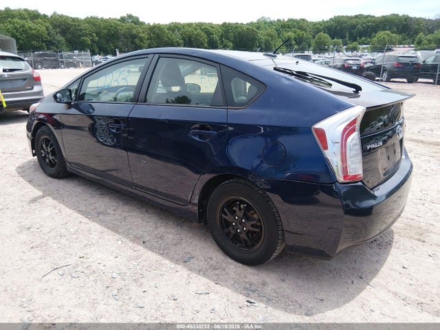 2014 Toyota PRIUS FOUR photo 3