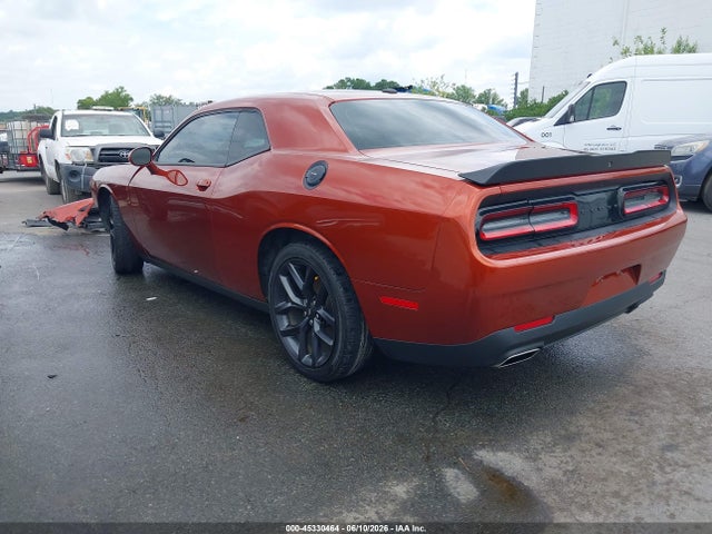 2021 Dodge CHALLENGER SXT — фото 3