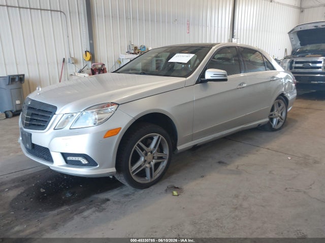 صورة 2 لـ 2011 Mercedes-BENZ E 550 4MATIC