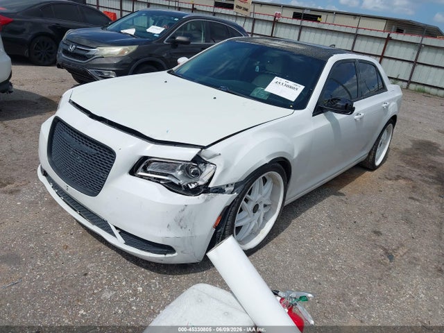 2017 Chrysler 300 LIMITED 照片 2