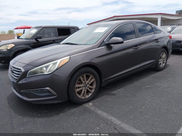 2015 Hyundai SONATA SE — фото 2
