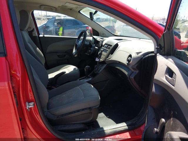 2015 Chevrolet SONIC LS AUTO — фото 5