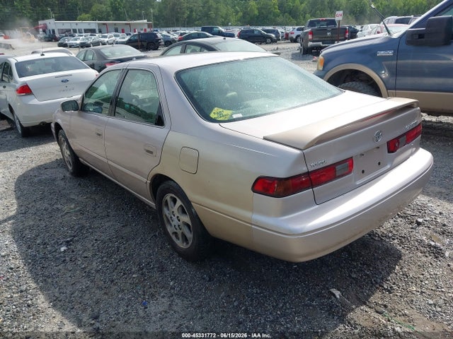 1999 Toyota CAMRY LE V6 photo 3