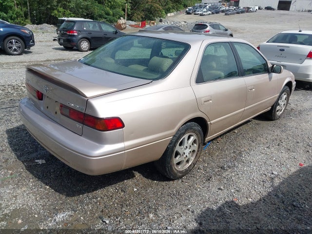 1999 Toyota CAMRY LE V6 照片 4