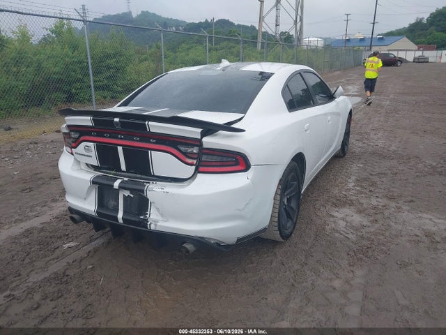 صورة 4 لـ 2016 Dodge CHARGER SXT