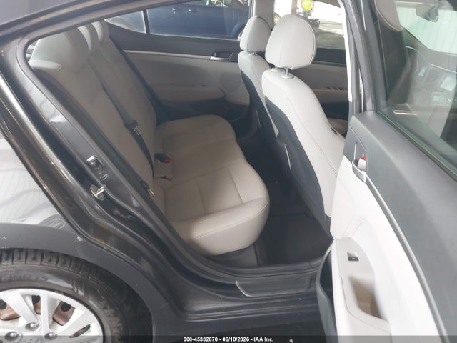صورة 8 لـ 2020 Hyundai ELANTRA SE